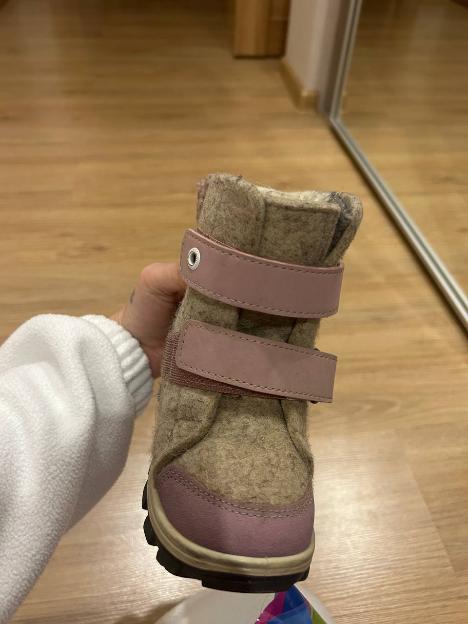 Продам зимние валенки Котофей 25 размер - частное объявление в Кондратово